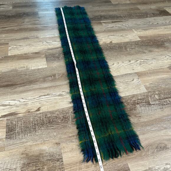 Creagaran Green Tartan Mohair Wool Fringe Scarf Made in Scotland Vintage Cozy - Picture 6 of 6